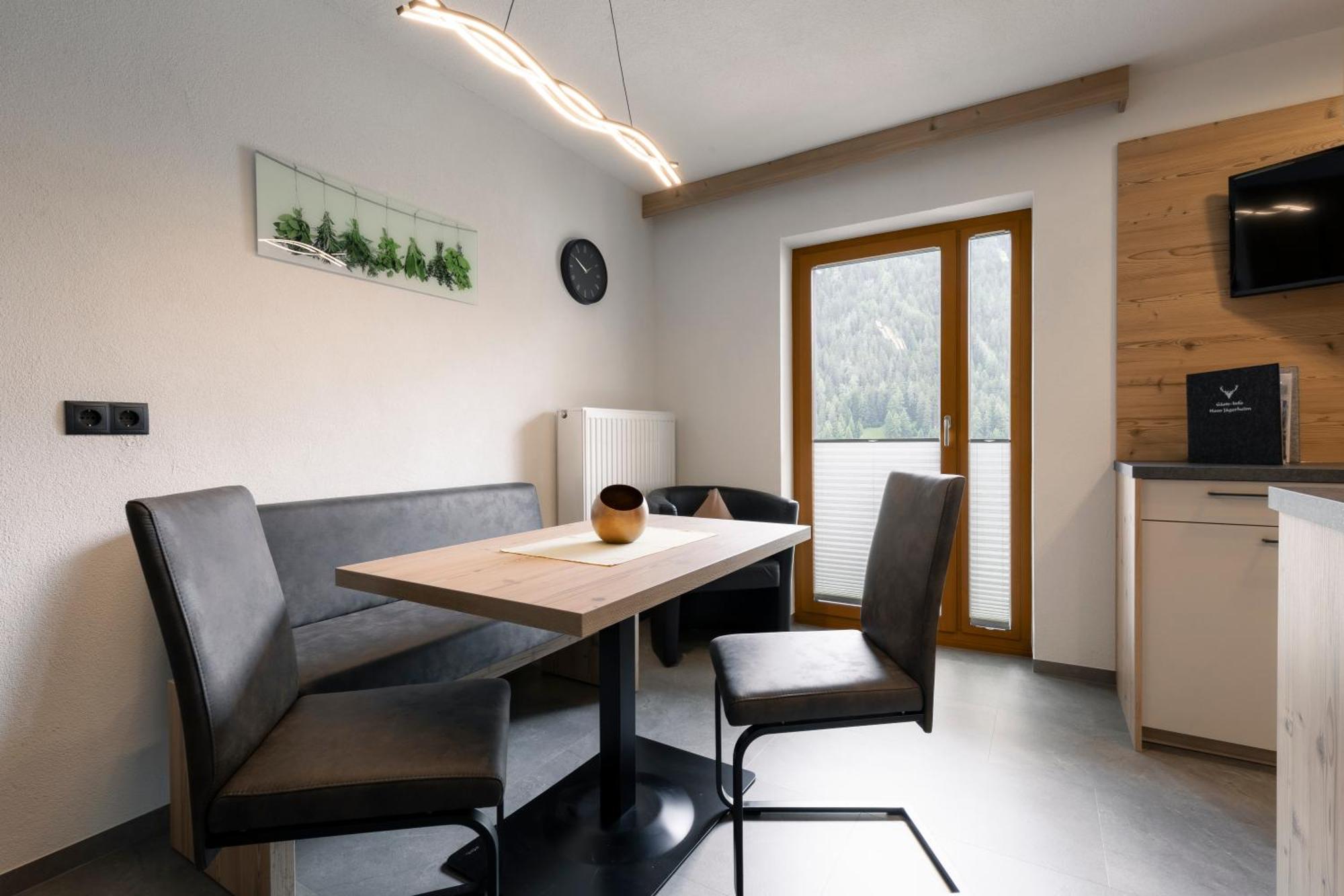 Haus Jaegerheim Apartment Hintertux Ngoại thất bức ảnh